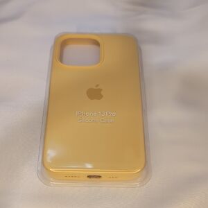 Apple iPhone 13 Pro Silicone Case - Sunny Yellow